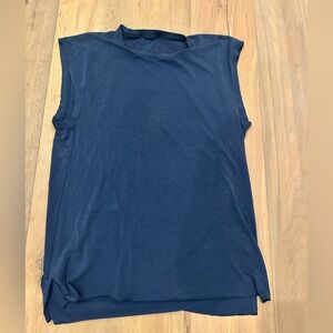 Nike Muscle Tank
Navy
Air vents u
Baggy fit 
Great c
Soft 
Fits like Med/Large